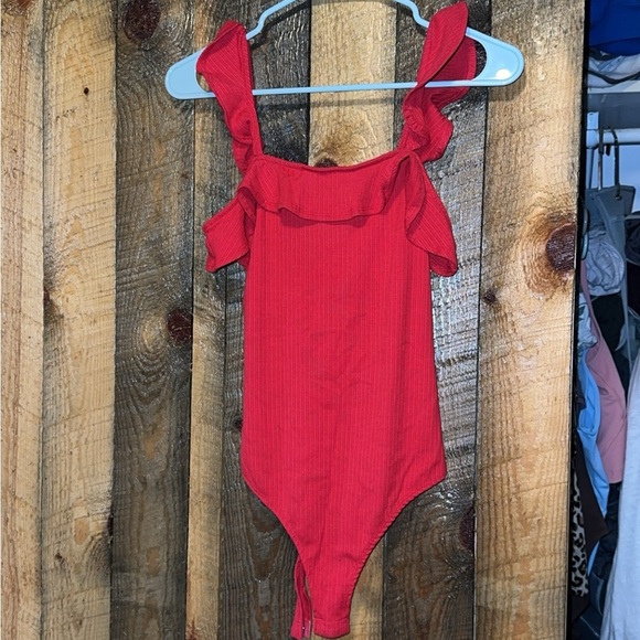 Pretty red bodysuit - Picture 1 of 1